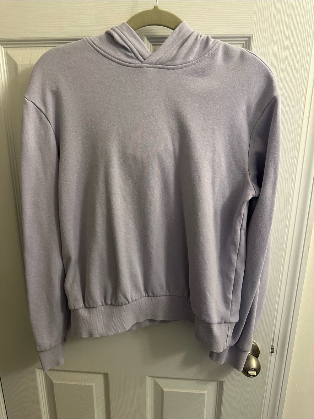 H&M Divided Women’s Junior XS Light Purple Long Sleeve Hooded Sweatshirt Hoodie
